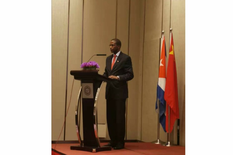 Representante de la delegación cubana