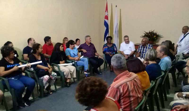 Agradecen científicos cubanos aportes de los artistas a la salud 