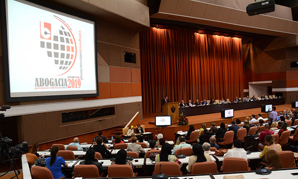 Denuncian en Abogacía 2019 impacto del bloqueo de EE.UU. a Cuba Denuncian en Abogacía 2019 impacto del bloqueo de EE.UU. a Cuba