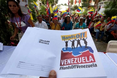 Realizan en Cuba recogida de firmas en solidaridad con Venezuela Realizan en Cuba recogida de firmas en solidaridad con Venezuela