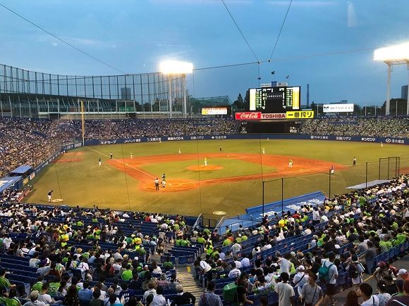 Delegación del INDER intercambia con el presidente del equipo Chunichi Dragons de béisbol