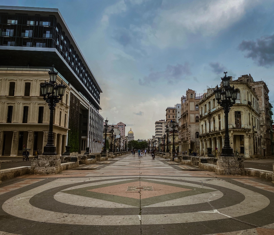 Simetrías en La Habana. Foto: Daniel González.