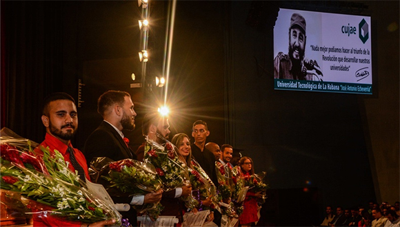 Más de mil jóvenes integran la nueva graduación de ingenieros y arquitectos de la Cujae