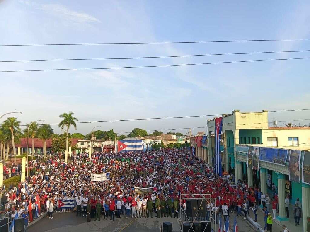 Provincia de Cuba ratifica su apoyo a Raúl y la Revolución Provincia de Cuba ratifica su apoyo a Raúl y la Revolución
