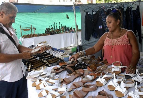 Trabajadores por cuenta propia de La Habana. Foto: ACN.
