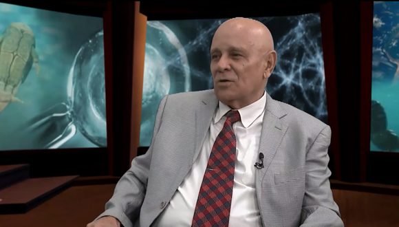 Doctor Julián Pérez Peña, profesor de la Universidad de Ciencias Médicas de La Habana