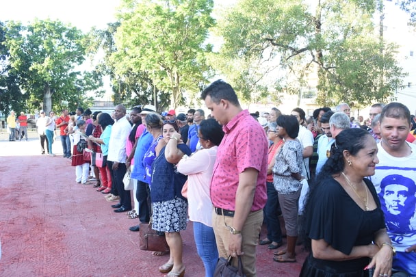 Preparativos en el parque El Carmen para la Gala Encuentro con la Historia. (Foto: Carlos Rodríguez Torres) Preparativos en el parque El Carmen para la Gala Encuentro con la Historia. (Foto: Carlos Rodríguez Torres)