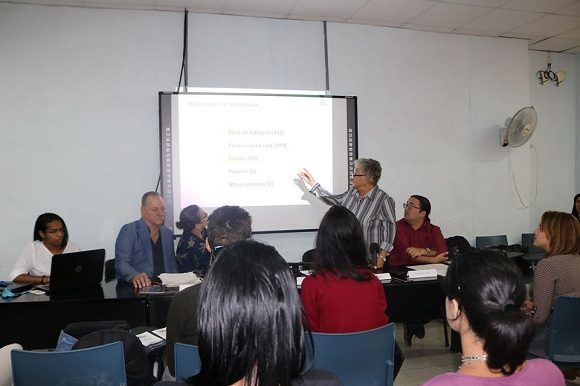 La Dr. Rayza Portal, presidenta del comité académico, explicó que se trata de un evento ya consolidado en América y el mundo. Foto: Facebook FCOM. La Dr. Rayza Portal, presidenta del comité académico, explicó que se trata de un evento ya consolidado en América y el mundo. Foto: Facebook FCOM.