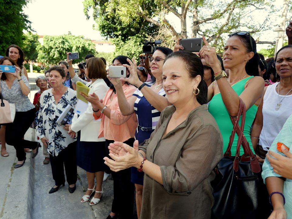 Inaugurado sistema de proyección de imágenes en la Universidad de La Habana. Inaugurado sistema de proyección de imágenes en la Universidad de La Habana.
