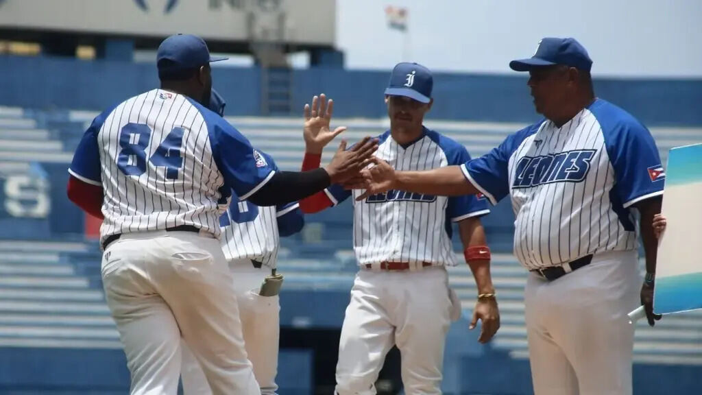Industriales entre los cuatro grandes de la Liga Élite de Béisbol