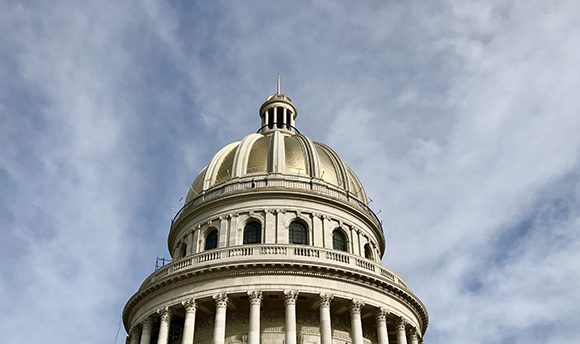 Entre dos cielos, el Capitolio de La Habana