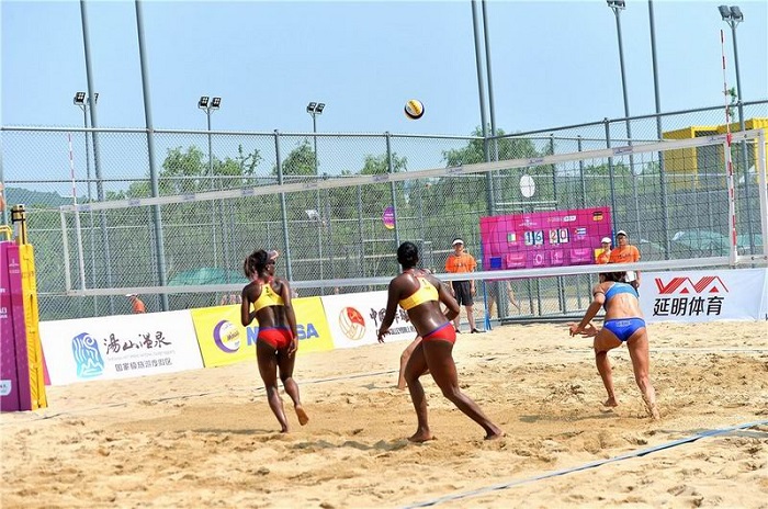Cubanas del voly de playa por avanzar en Nanjing 