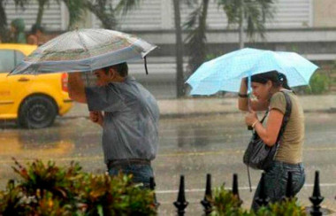 Occidente de Cuba bajo influencia de fuertes lluvias